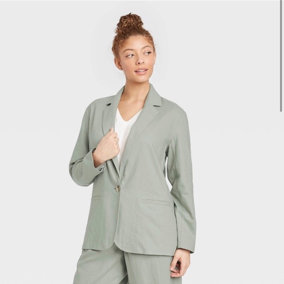 Blazer & Pants. A New Day Set - Picture 2 of 7